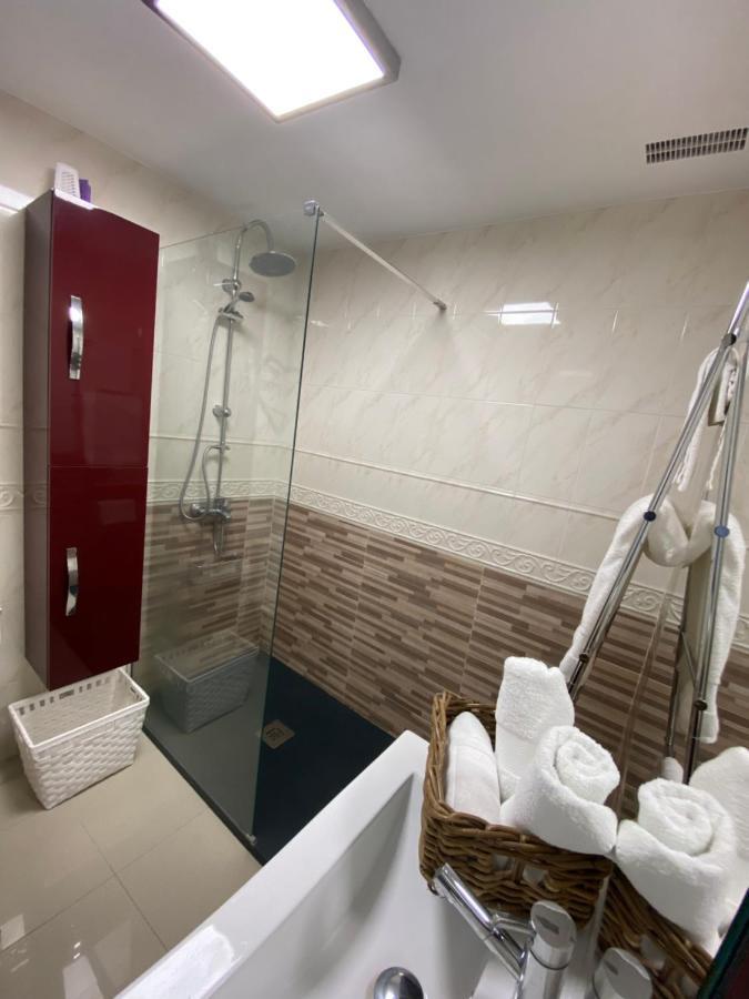 Apartamento Centro Frente Muralla 2 Lugo Eksteriør billede